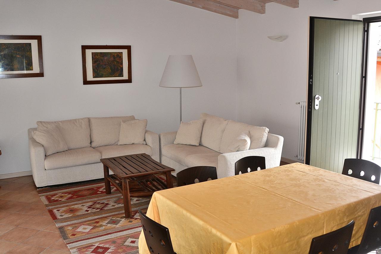 Residenza Alle Torri With Pool Torri Del Benaco Exterior photo