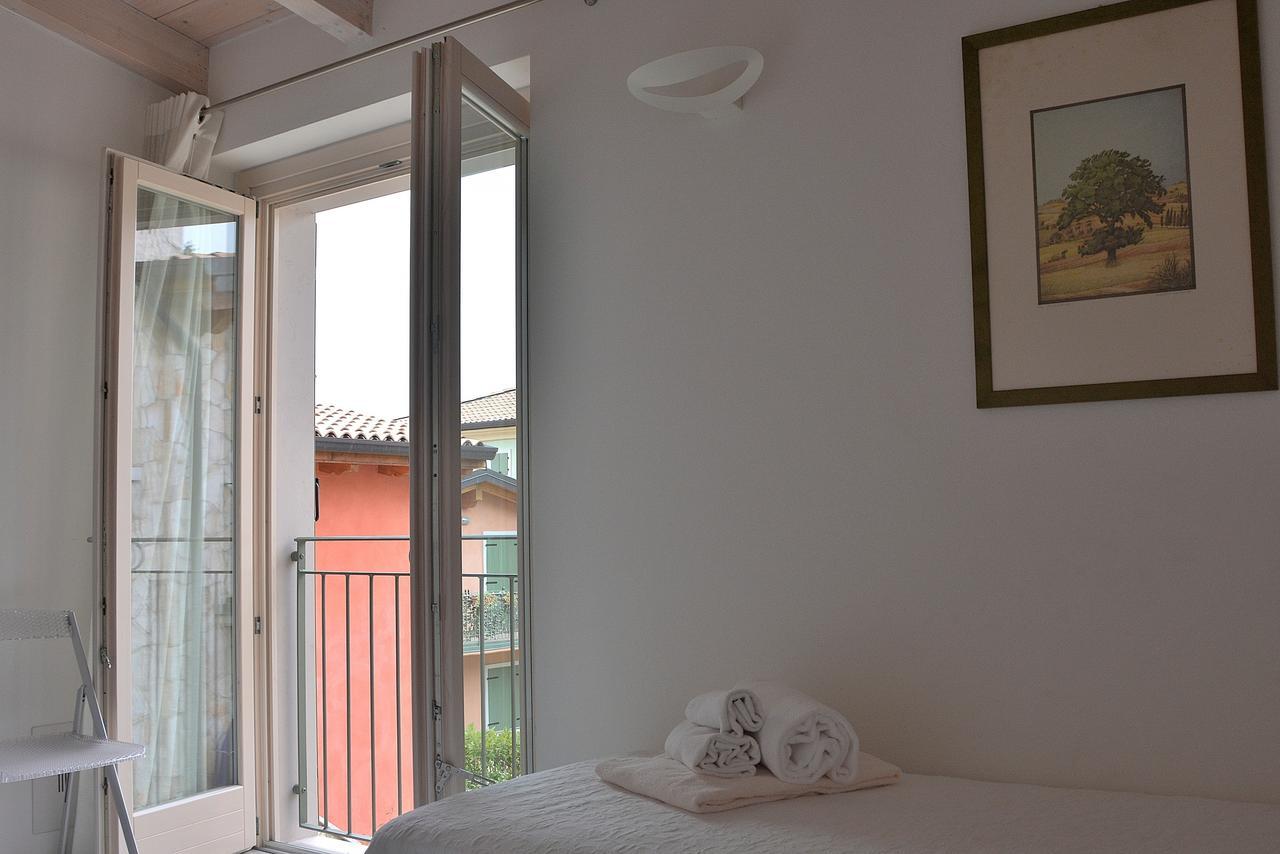 Residenza Alle Torri With Pool Torri Del Benaco Exterior photo