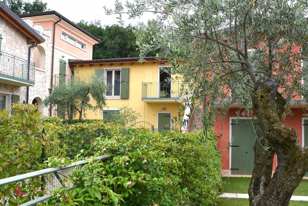 Residenza Alle Torri With Pool Torri Del Benaco Exterior photo